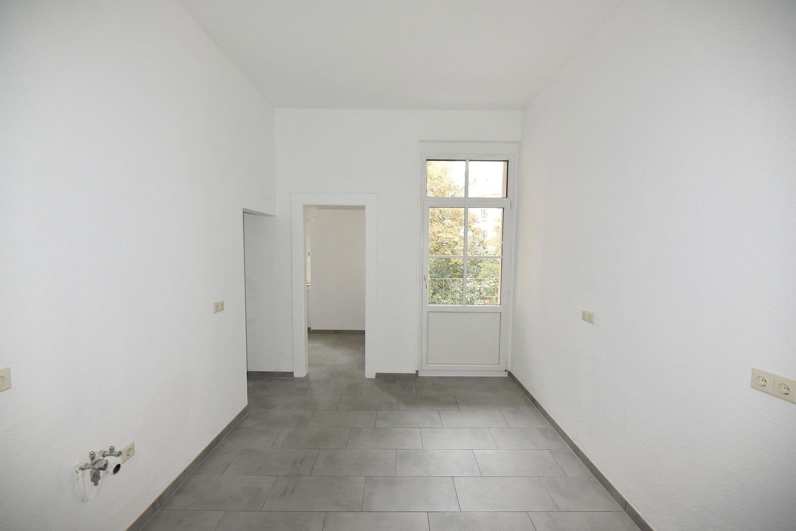 Pronájem bytu 4+kk 135 m², Arnoldstraße 31, Dresden, Sasko Pronájem bytu 4+kk 135 m², Arnoldstraße 31, Dresden, Sasko