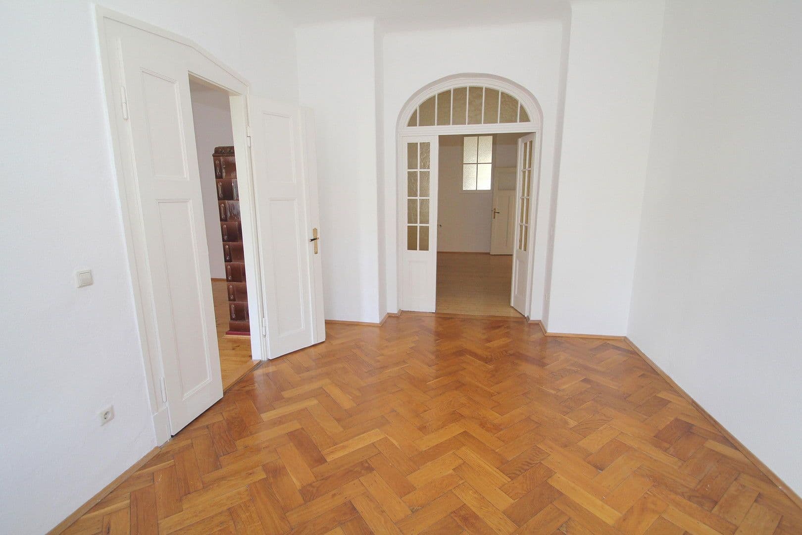 Pronájem bytu 4+kk 135 m², Arnoldstraße 31, Dresden, Sasko Pronájem bytu 4+kk 135 m², Arnoldstraße 31, Dresden, Sasko