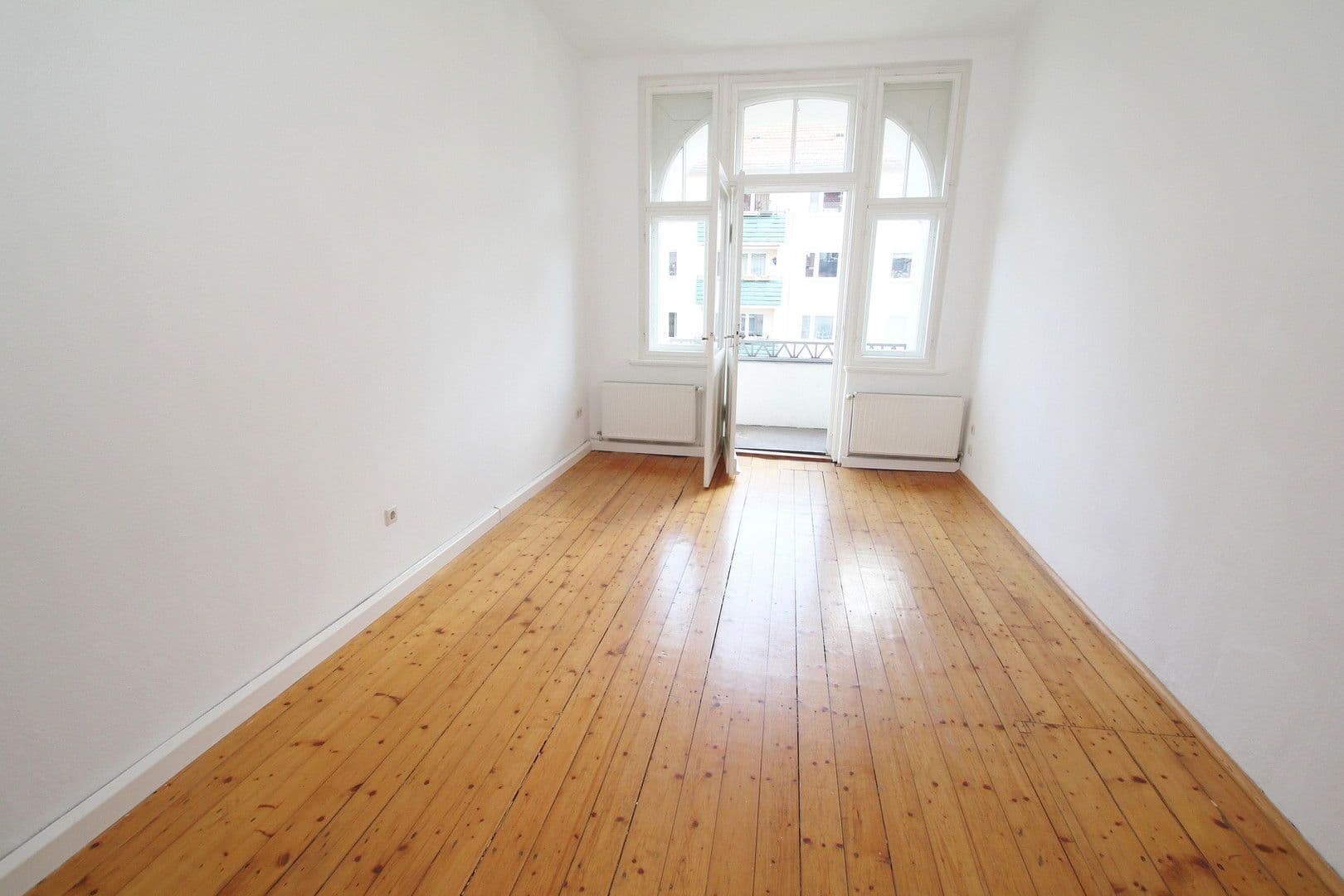 Pronájem bytu 4+kk 135 m², Arnoldstraße 31, Dresden, Sasko Pronájem bytu 4+kk 135 m², Arnoldstraße 31, Dresden, Sasko