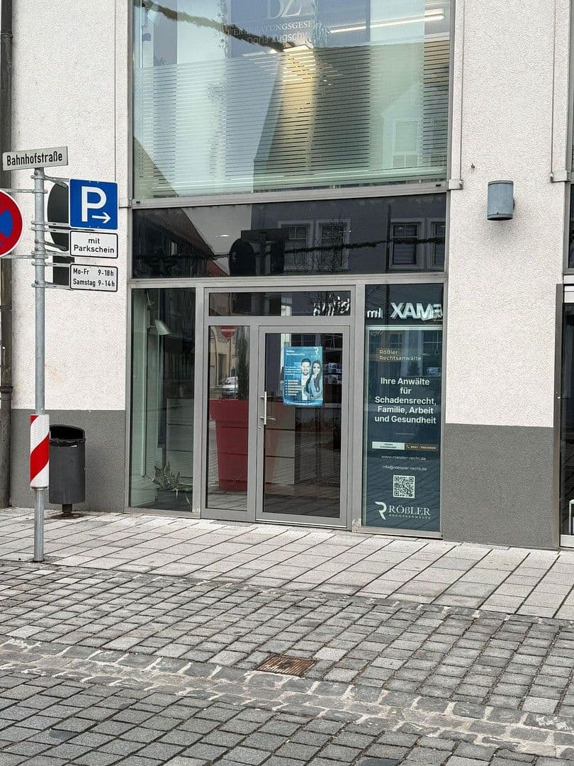 Pronájem nebytového prostoru 77 m², Bahnhofstr. 13, Schwandorf, Bavorsko Pronájem nebytového prostoru 77 m², Bahnhofstr. 13, Schwandorf, Bavorsko