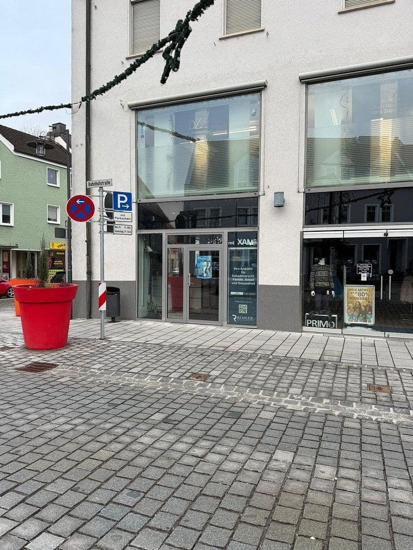 Pronájem nebytového prostoru 77 m², Bahnhofstr. 13, Schwandorf, Bavorsko Pronájem nebytového prostoru 77 m², Bahnhofstr. 13, Schwandorf, Bavorsko