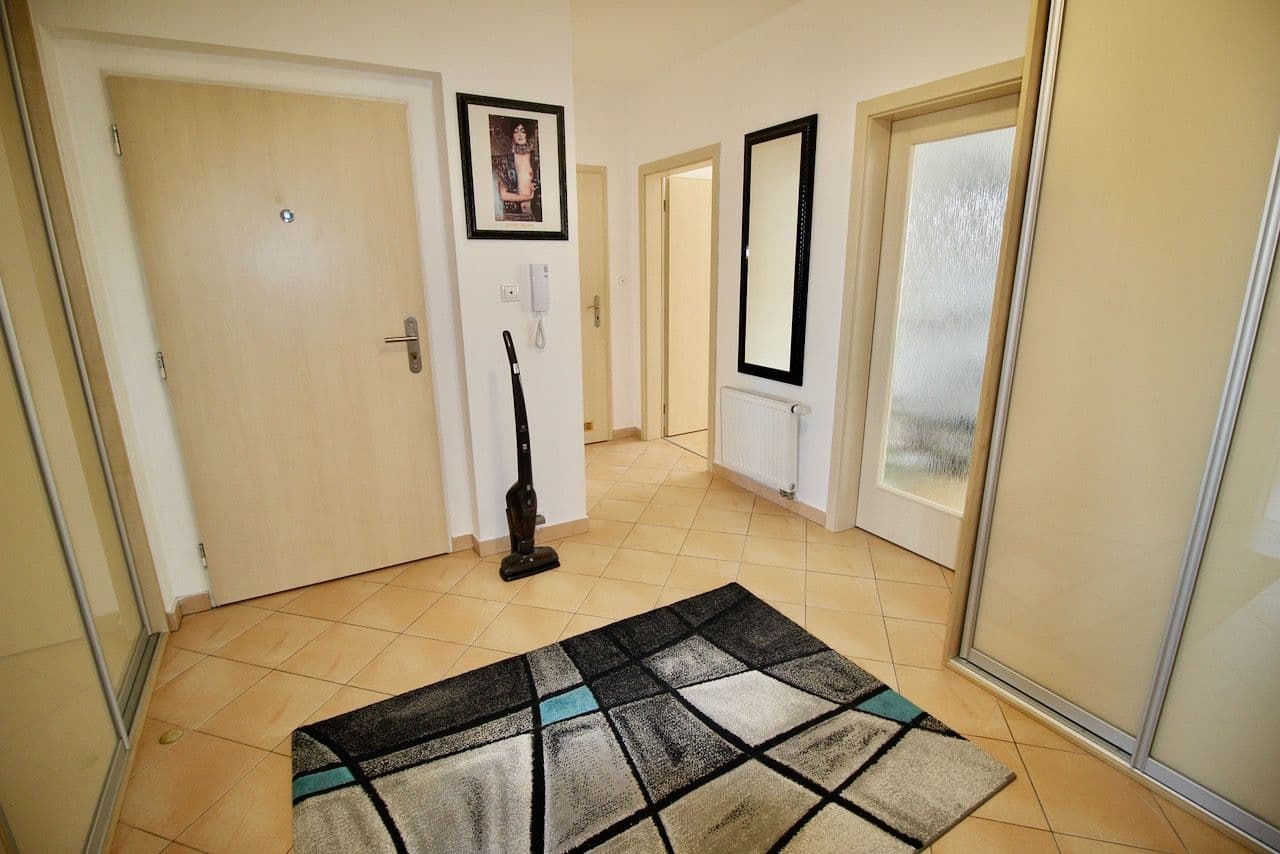 Pronájem bytu 3+kk 139 m², Laudonova, Praha, Praha Pronájem bytu 3+kk 139 m², Laudonova, Praha, Praha