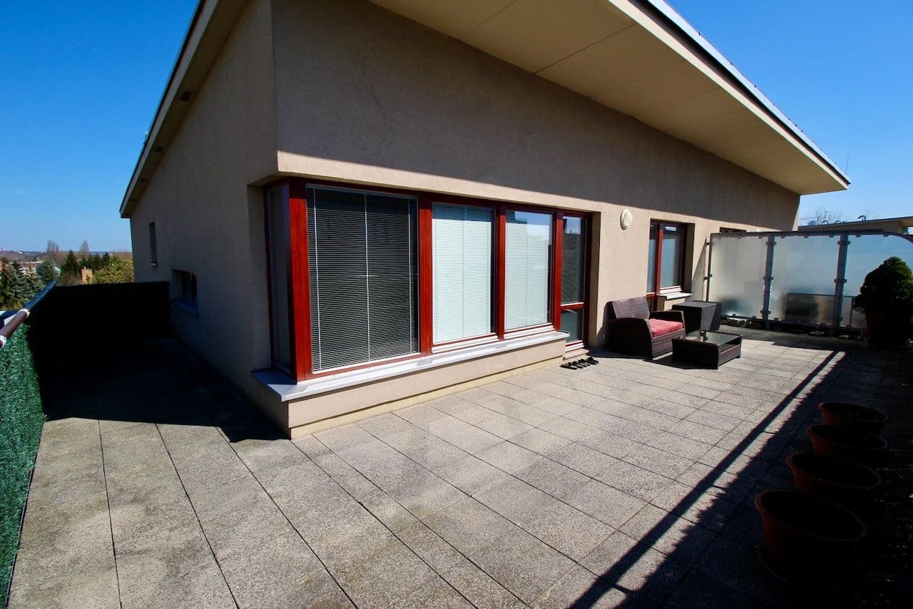 Pronájem bytu 3+kk 139 m², Laudonova, Praha, Praha Pronájem bytu 3+kk 139 m², Laudonova, Praha, Praha