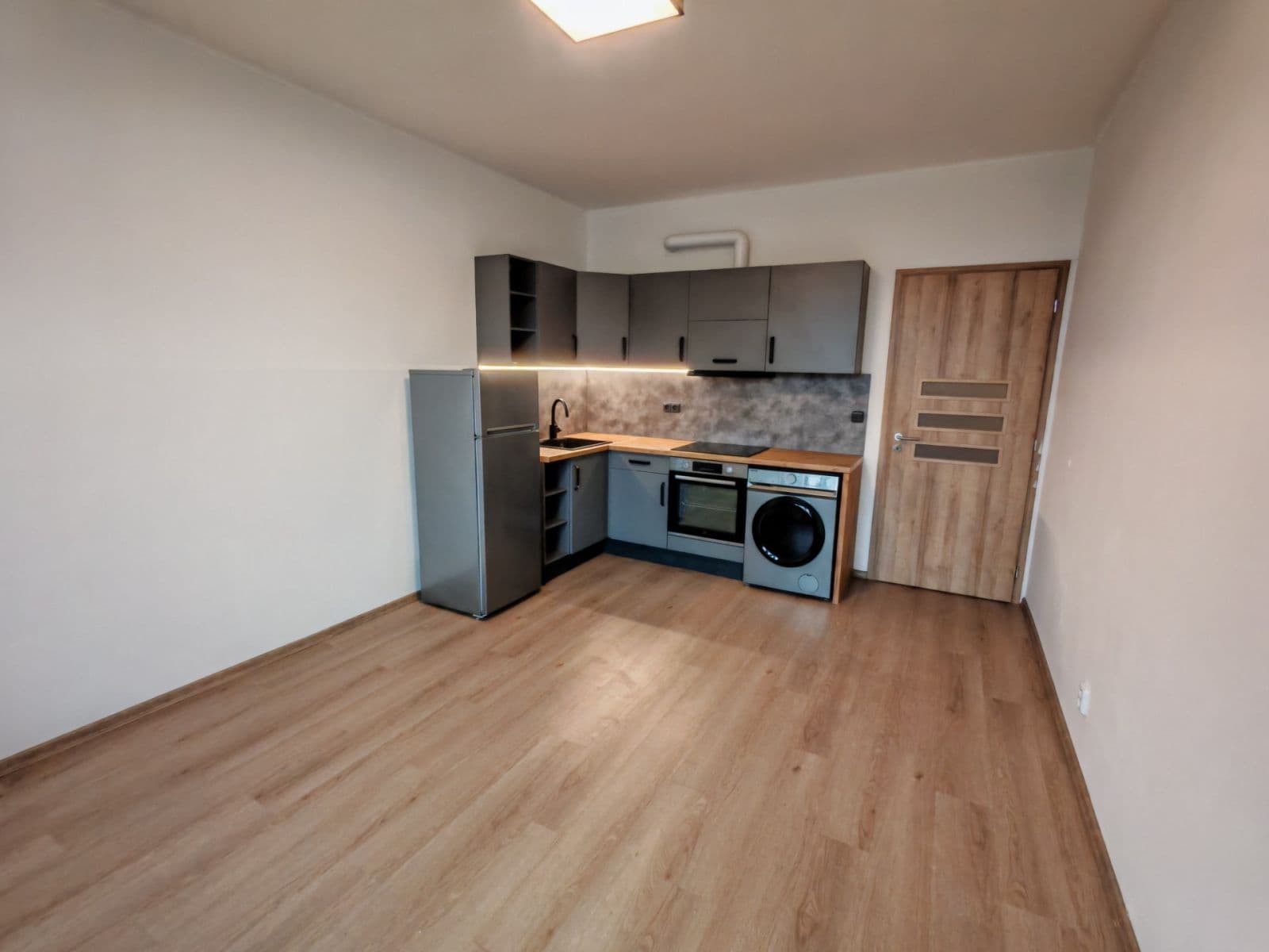 Pronájem bytu 1+kk 25 m², Kralická, Praha, Praha Pronájem bytu 1+kk 25 m², Kralická, Praha, Praha