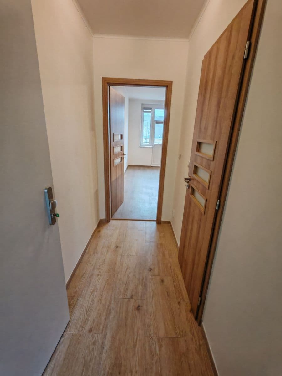 Pronájem bytu 1+kk 25 m², Kralická, Praha, Praha Pronájem bytu 1+kk 25 m², Kralická, Praha, Praha