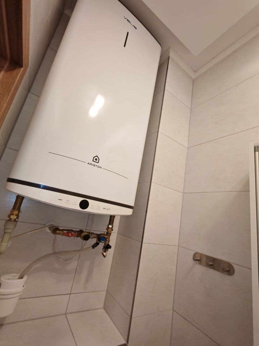 Pronájem bytu 1+kk 25 m², Kralická, Praha, Praha Pronájem bytu 1+kk 25 m², Kralická, Praha, Praha