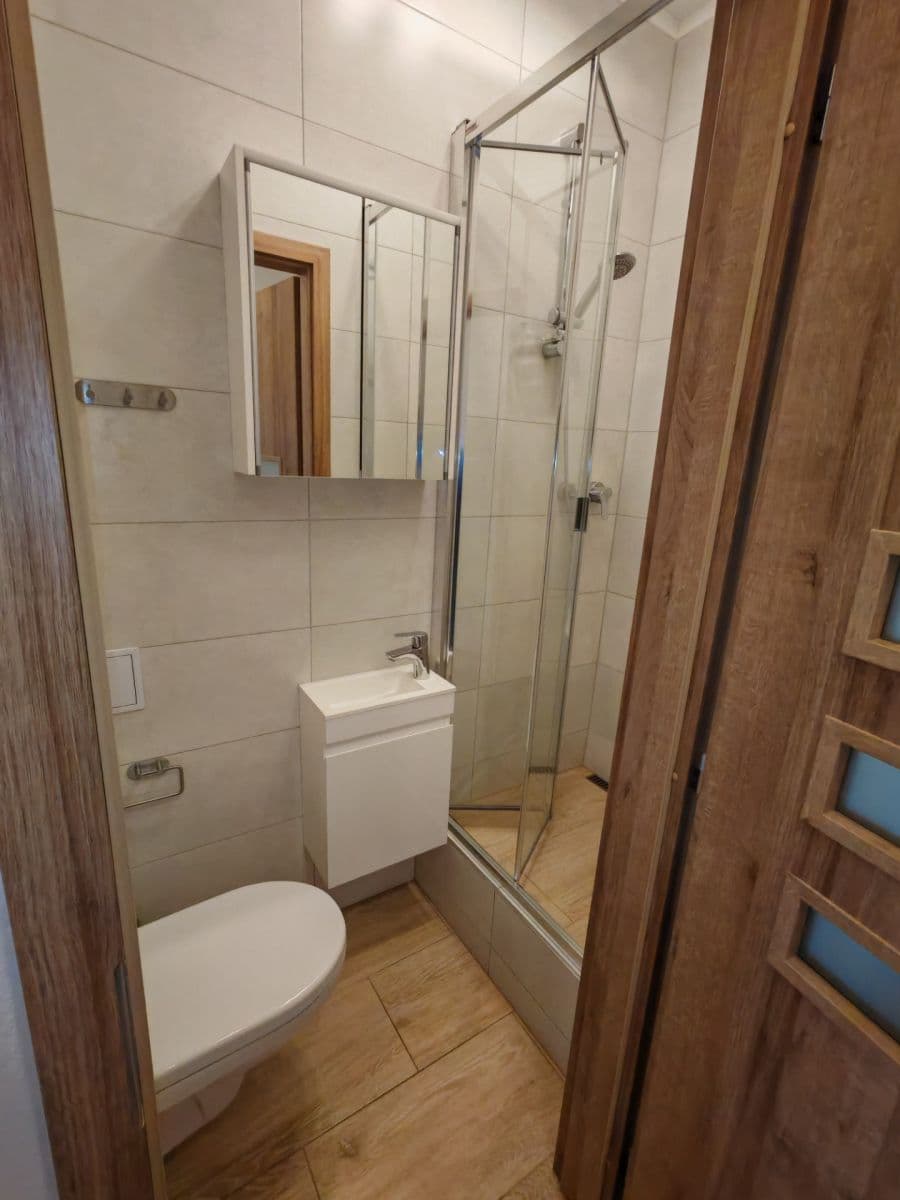 Pronájem bytu 1+kk 25 m², Kralická, Praha, Praha Pronájem bytu 1+kk 25 m², Kralická, Praha, Praha