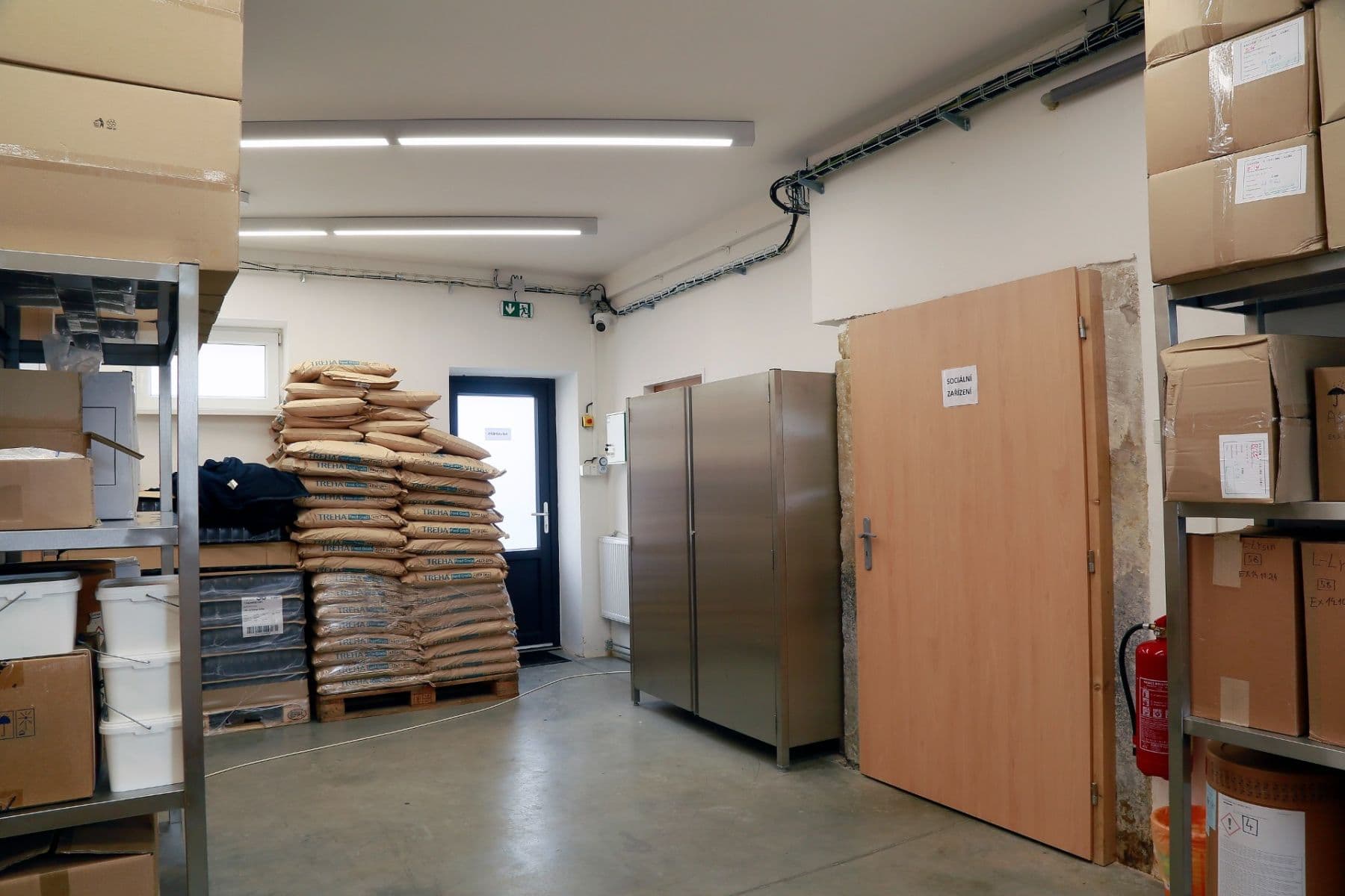 Pronájem nebytového prostoru 98 m², Albrechtice, Pardubický kraj Pronájem nebytového prostoru 98 m², Albrechtice, Pardubický kraj