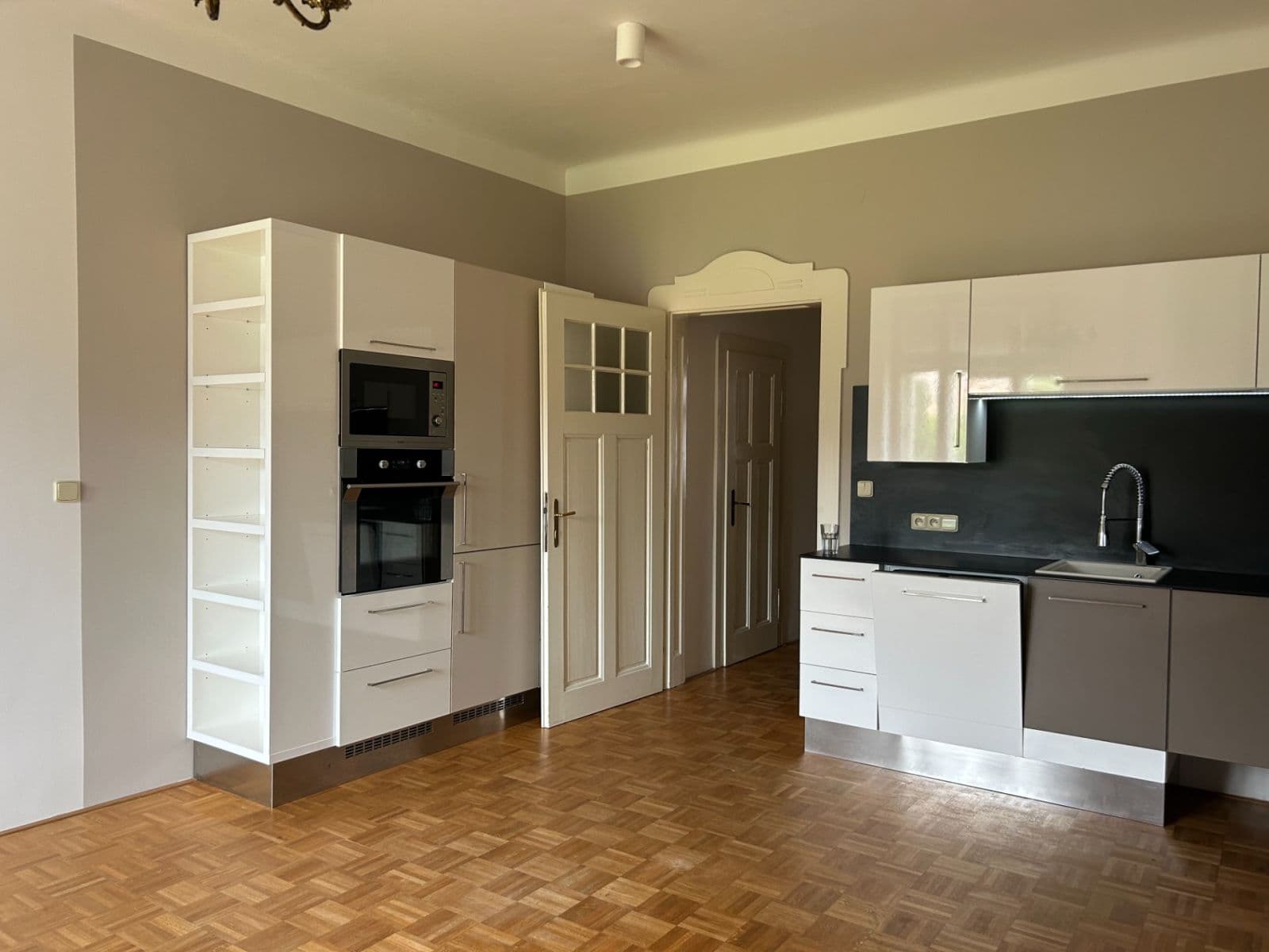 Pronájem bytu 2+kk 70 m², Úvoz, Brno, Jihomoravský kraj Pronájem bytu 2+kk 70 m², Úvoz, Brno, Jihomoravský kraj