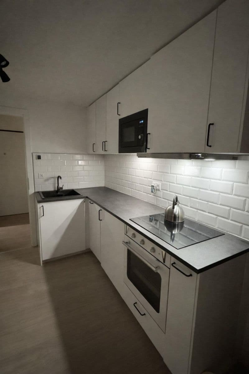 Pronájem bytu 1+kk 37 m², Hartigova, Praha, Praha Pronájem bytu 1+kk 37 m², Hartigova, Praha, Praha
