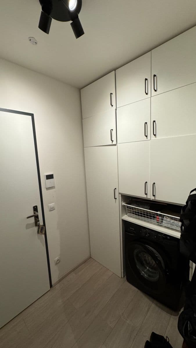 Pronájem bytu 1+kk 37 m², Hartigova, Praha, Praha Pronájem bytu 1+kk 37 m², Hartigova, Praha, Praha