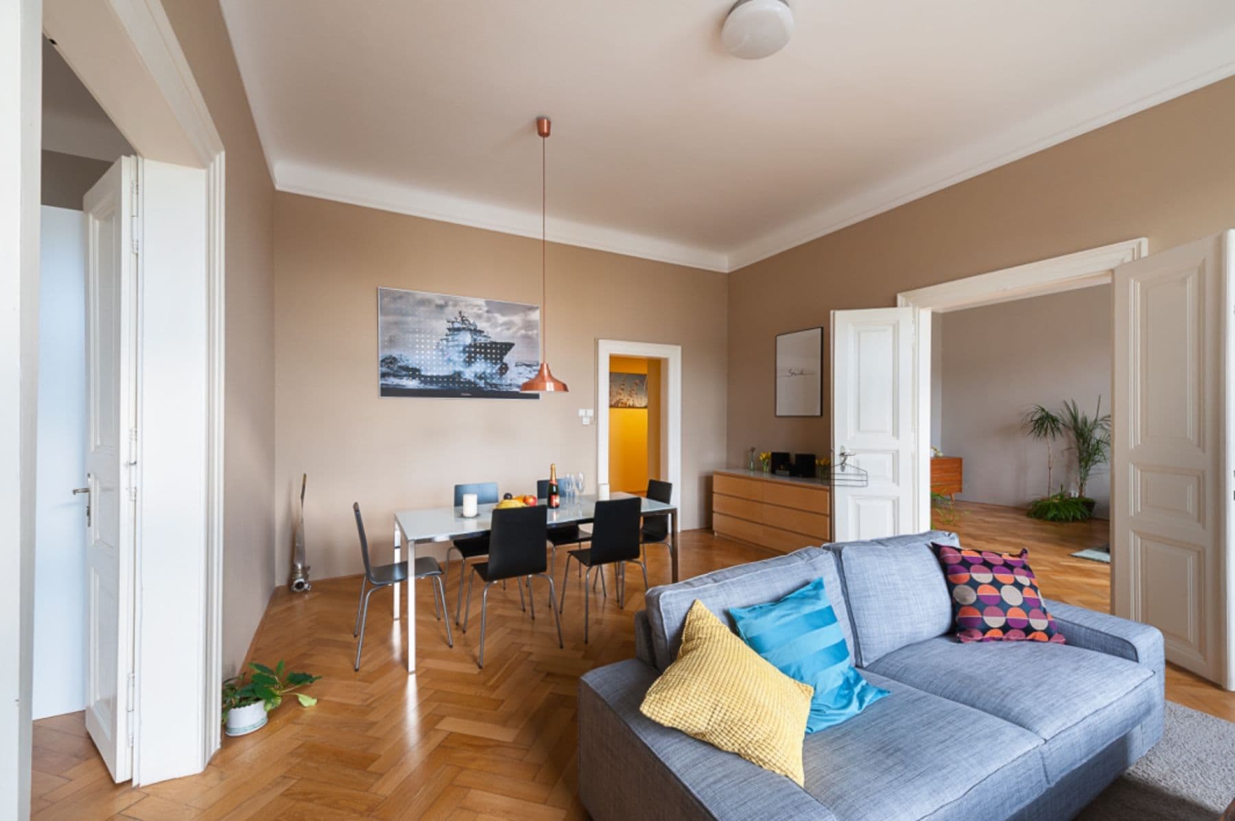 Prodej bytu 4+1 132 m², Masarykovo nábřeží, Praha, Praha Prodej bytu 4+1 132 m², Masarykovo nábřeží, Praha, Praha