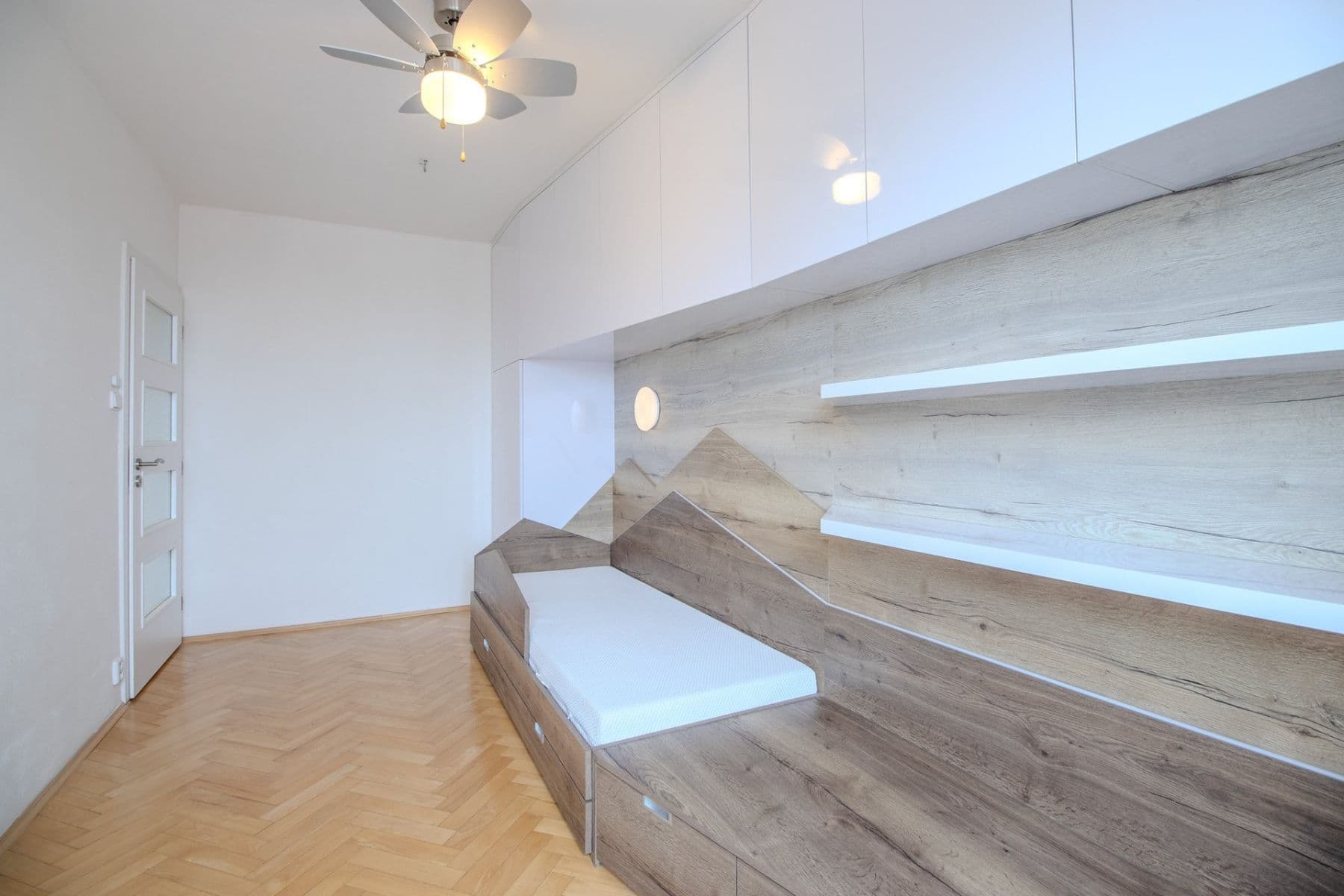 Pronájem bytu 3+kk 73 m², Měchenická, Praha, Praha Pronájem bytu 3+kk 73 m², Měchenická, Praha, Praha