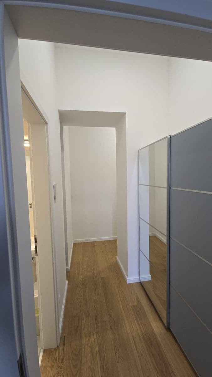 Pronájem bytu 32 m², Korunní, Praha, Praha Pronájem bytu 32 m², Korunní, Praha, Praha