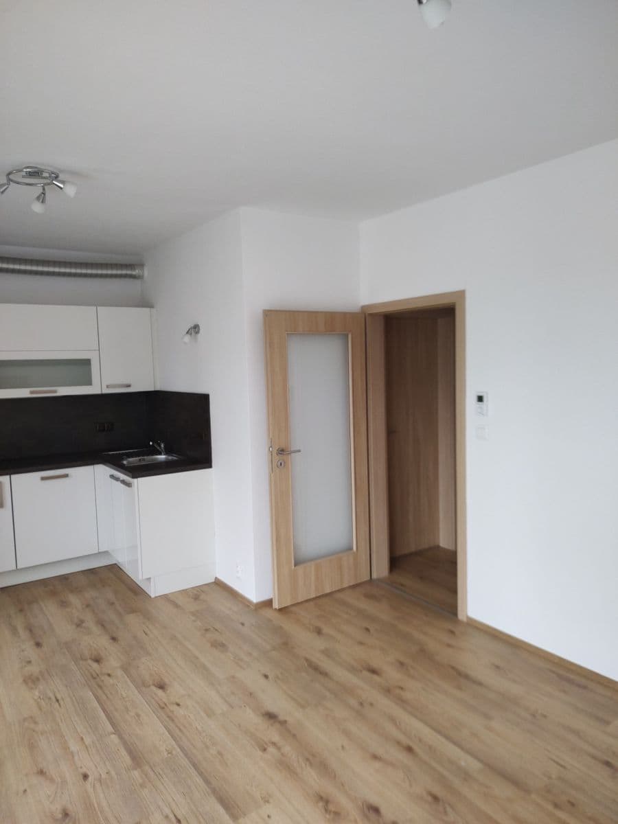 Pronájem bytu 2+kk 49 m², Chrudim, Pardubický kraj Pronájem bytu 2+kk 49 m², Chrudim, Pardubický kraj