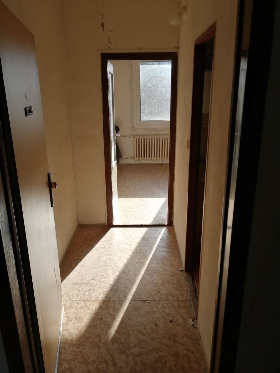 Prodej bytu 1+1 35 m², Na Výsluní, Neratovice, Středočeský kraj Prodej bytu 1+1 35 m², Na Výsluní, Neratovice, Středočeský kraj