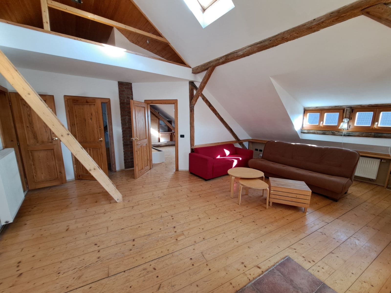 Pronájem bytu 5+kk 200 m², Němejcova, Plzeň, Plzeňský kraj Pronájem bytu 5+kk 200 m², Němejcova, Plzeň, Plzeňský kraj