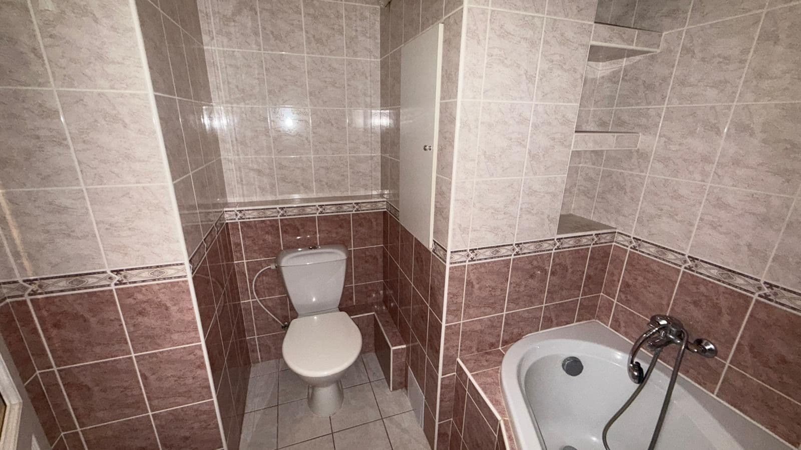 Pronájem bytu 1+1 42 m², Jiřího Wolkera, Most, Ústecký kraj Pronájem bytu 1+1 42 m², Jiřího Wolkera, Most, Ústecký kraj