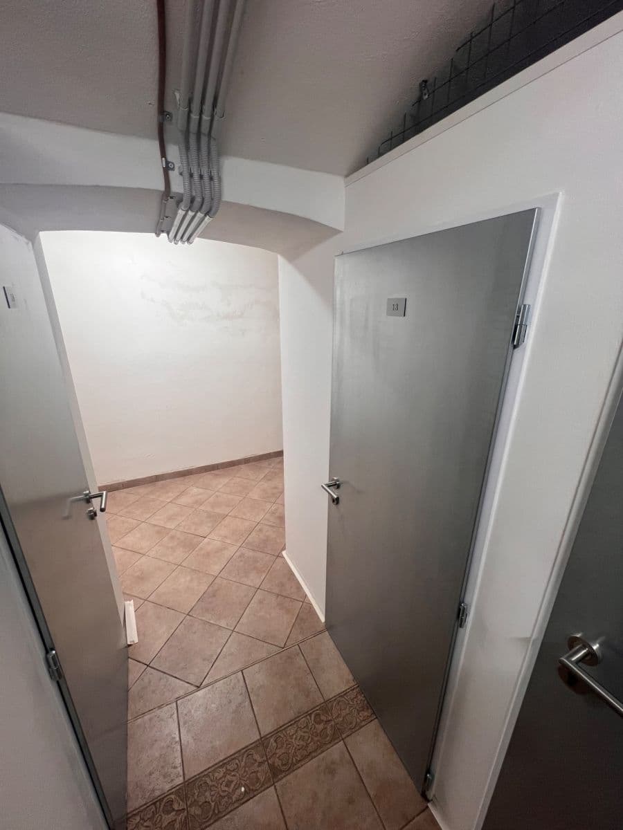 Prodej nebytového prostoru 2 m², Sokolská, Praha, Praha Prodej nebytového prostoru 2 m², Sokolská, Praha, Praha