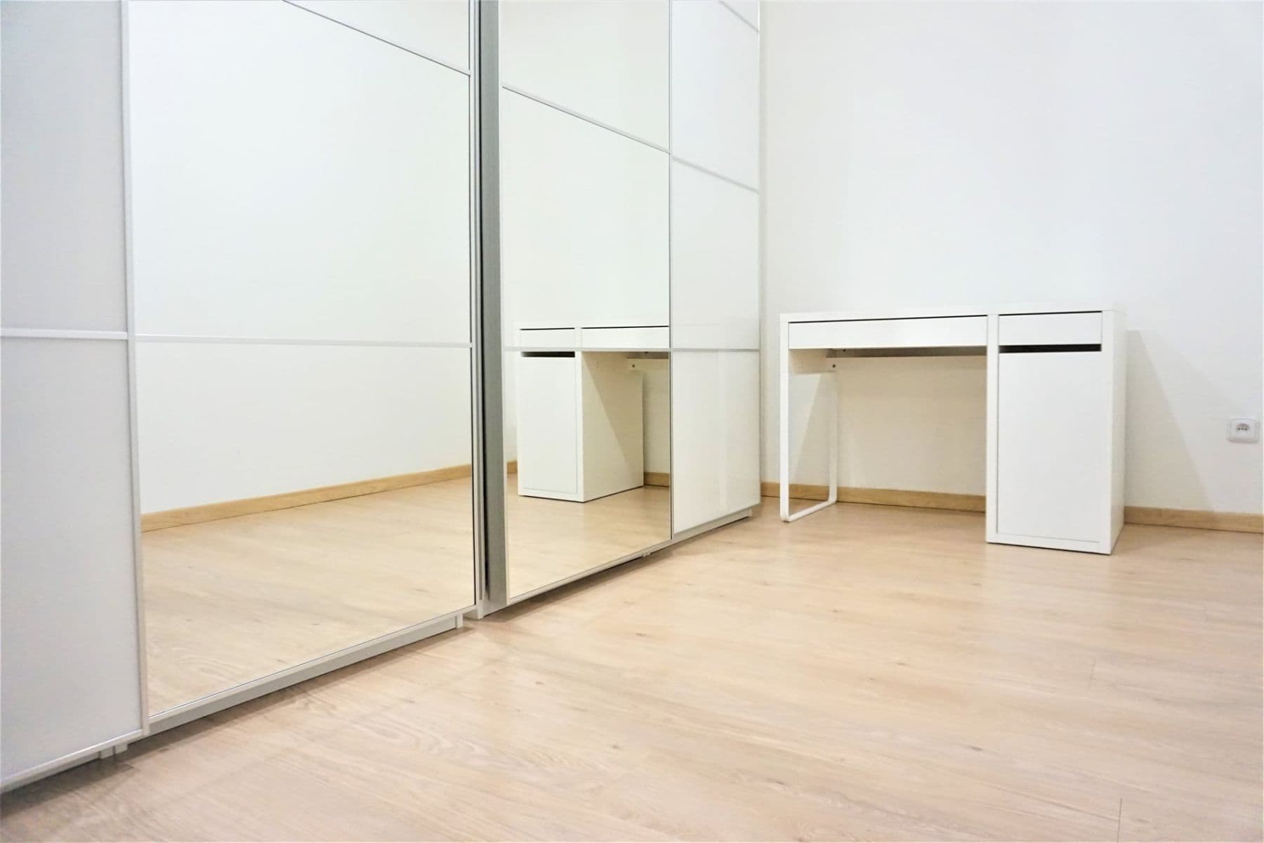 Pronájem bytu 3+kk 55 m², náměstí Hrdinů, Praha, Praha Pronájem bytu 3+kk 55 m², náměstí Hrdinů, Praha, Praha