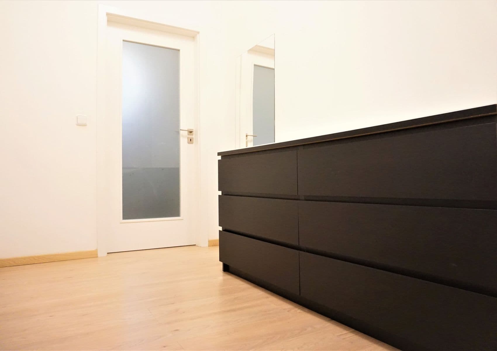 Pronájem bytu 3+kk 55 m², náměstí Hrdinů, Praha, Praha Pronájem bytu 3+kk 55 m², náměstí Hrdinů, Praha, Praha