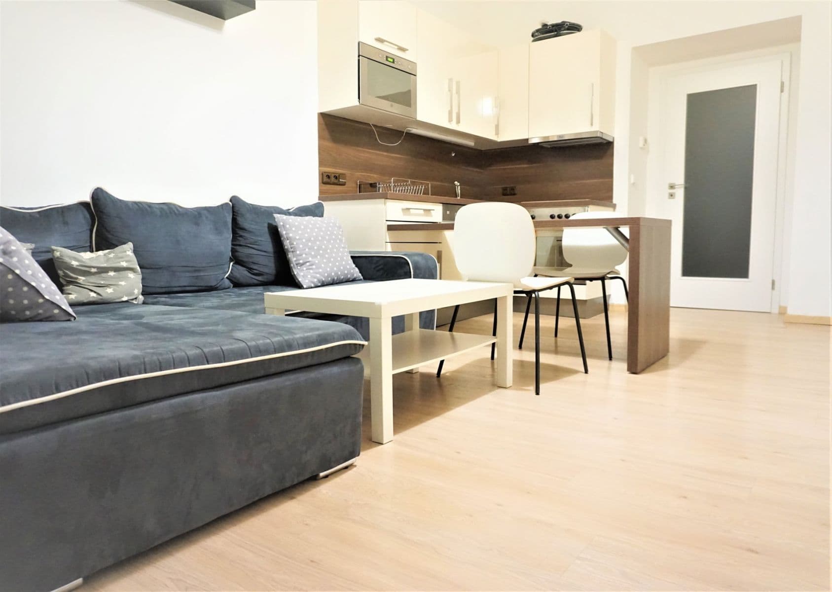 Pronájem bytu 3+kk 55 m², náměstí Hrdinů, Praha, Praha Pronájem bytu 3+kk 55 m², náměstí Hrdinů, Praha, Praha