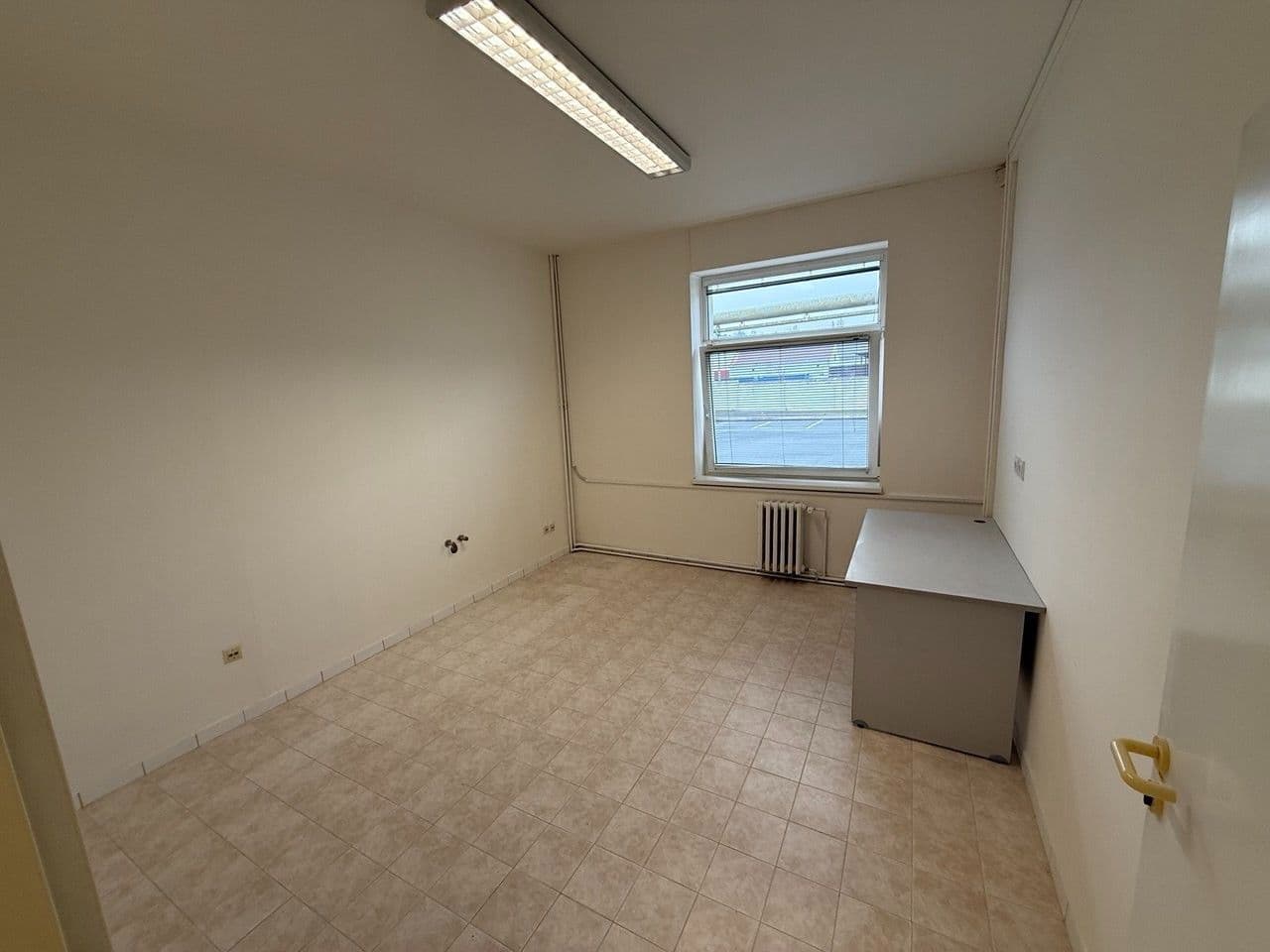 Pronájem nebytového prostoru 127 m², U Vlečky, Ústí nad Labem, Ústecký kraj Pronájem nebytového prostoru 127 m², U Vlečky, Ústí nad Labem, Ústecký kraj