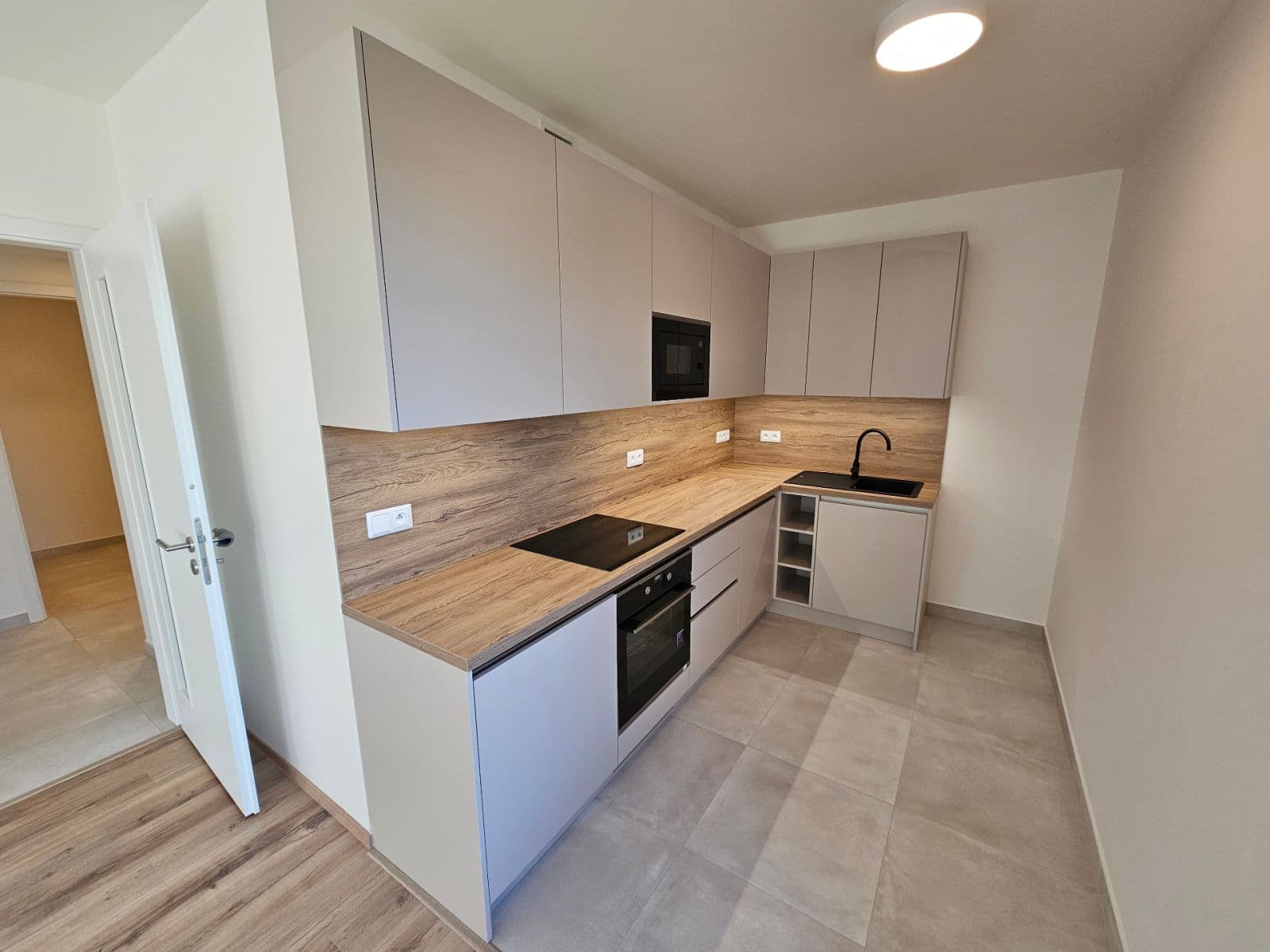 Pronájem bytu 2+kk 61 m², Poděbradská, Praha, Praha Pronájem bytu 2+kk 61 m², Poděbradská, Praha, Praha