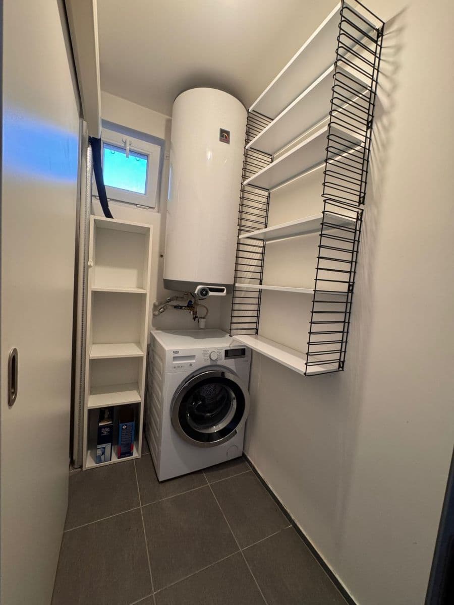 Pronájem bytu 3+1 75 m², Horní, Úžice, Středočeský kraj Pronájem bytu 3+1 75 m², Horní, Úžice, Středočeský kraj