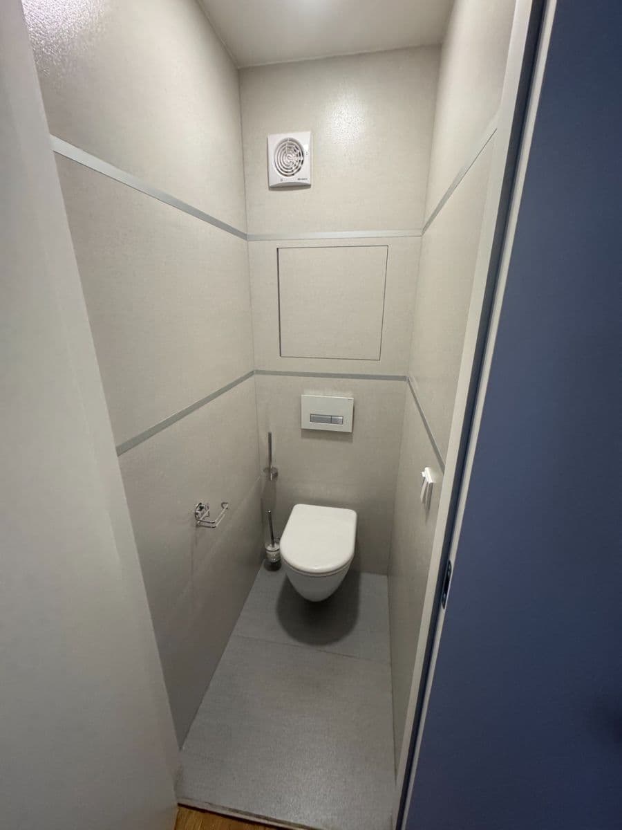 Pronájem bytu 3+1 75 m², Horní, Úžice, Středočeský kraj Pronájem bytu 3+1 75 m², Horní, Úžice, Středočeský kraj