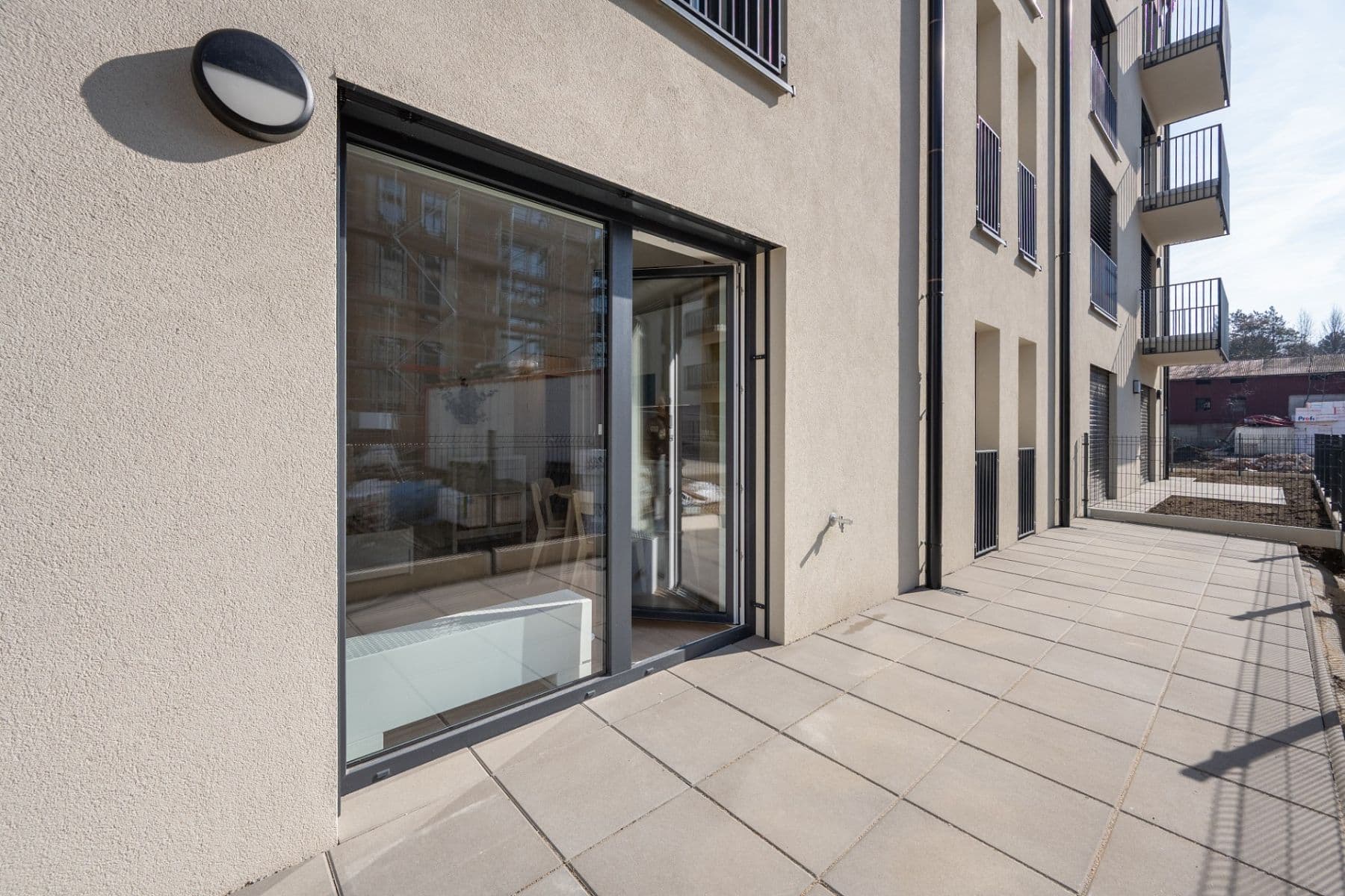 Pronájem bytu 1+kk 30 m², U Kasáren, Pohořelice, Jihomoravský kraj Pronájem bytu 1+kk 30 m², U Kasáren, Pohořelice, Jihomoravský kraj