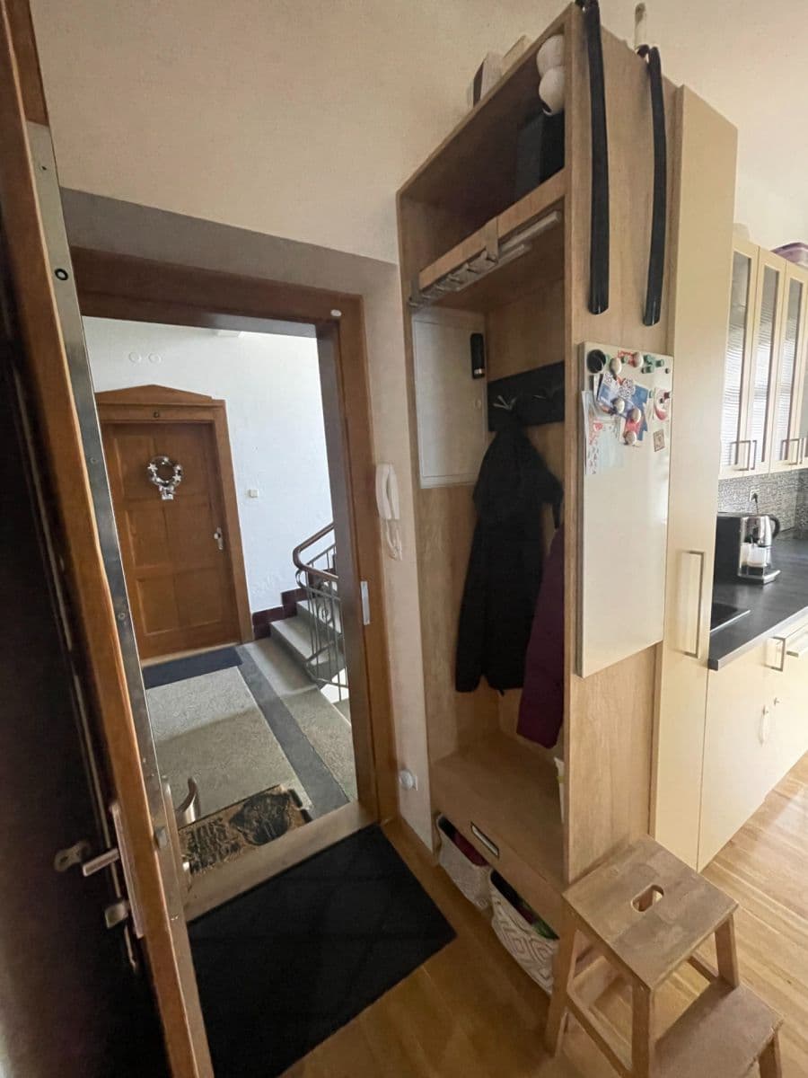 Pronájem bytu 3+kk 70 m², V Holešovičkách, Praha, Praha Pronájem bytu 3+kk 70 m², V Holešovičkách, Praha, Praha