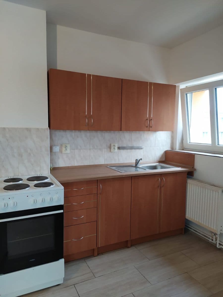 Pronájem bytu 1+kk 34 m², U Křížku, Rakovník, Středočeský kraj Pronájem bytu 1+kk 34 m², U Křížku, Rakovník, Středočeský kraj