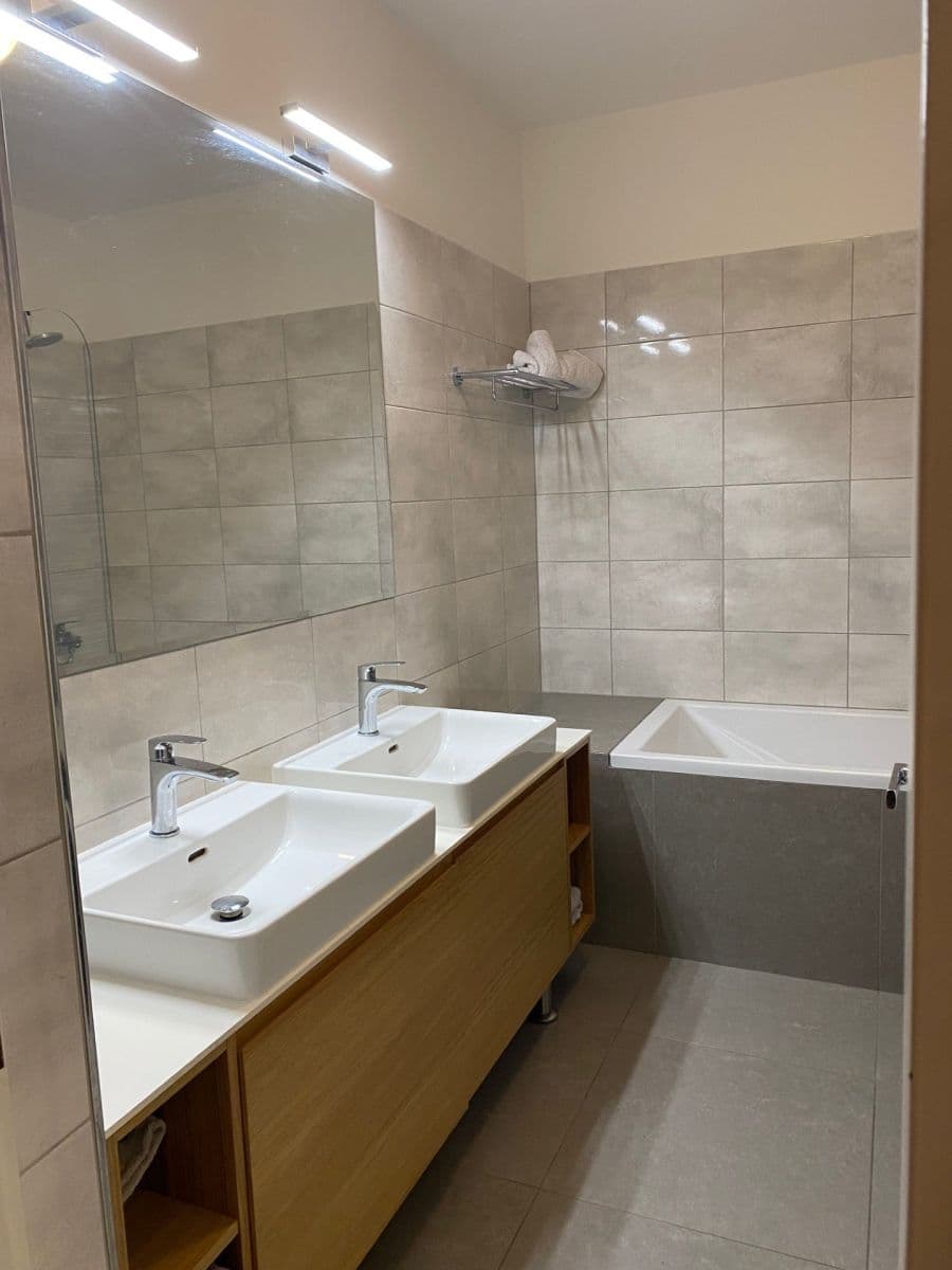 Pronájem bytu 132 m², Sokolovská, Praha, Praha Pronájem bytu 132 m², Sokolovská, Praha, Praha