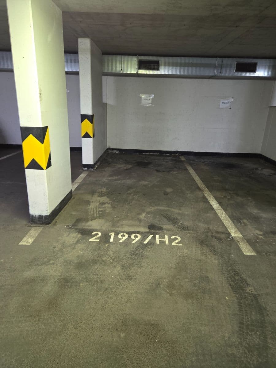 Pronájem garáže 15 m², Praha, Praha Pronájem garáže 15 m², Praha, Praha