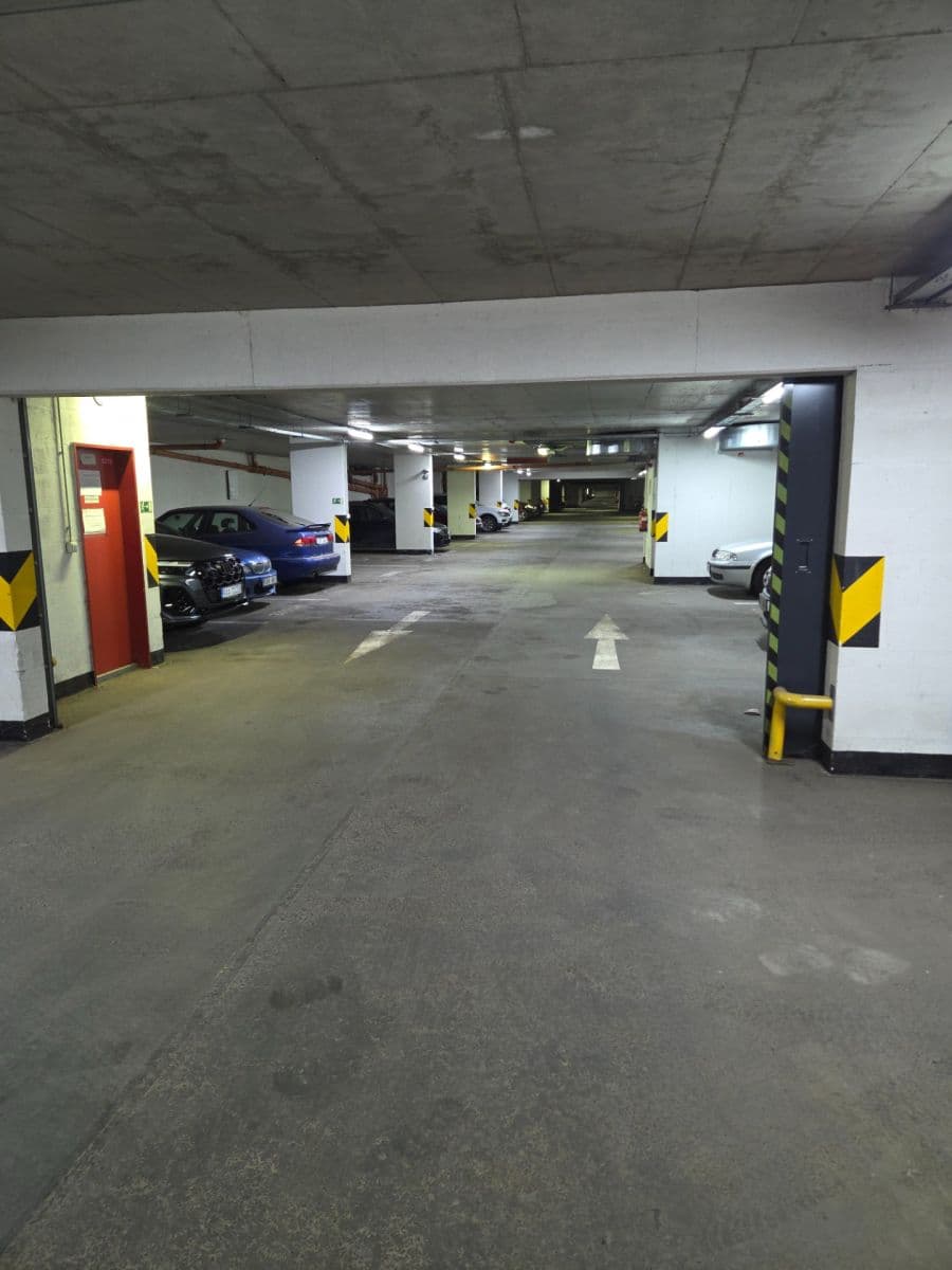 Pronájem garáže 15 m², Praha, Praha Pronájem garáže 15 m², Praha, Praha