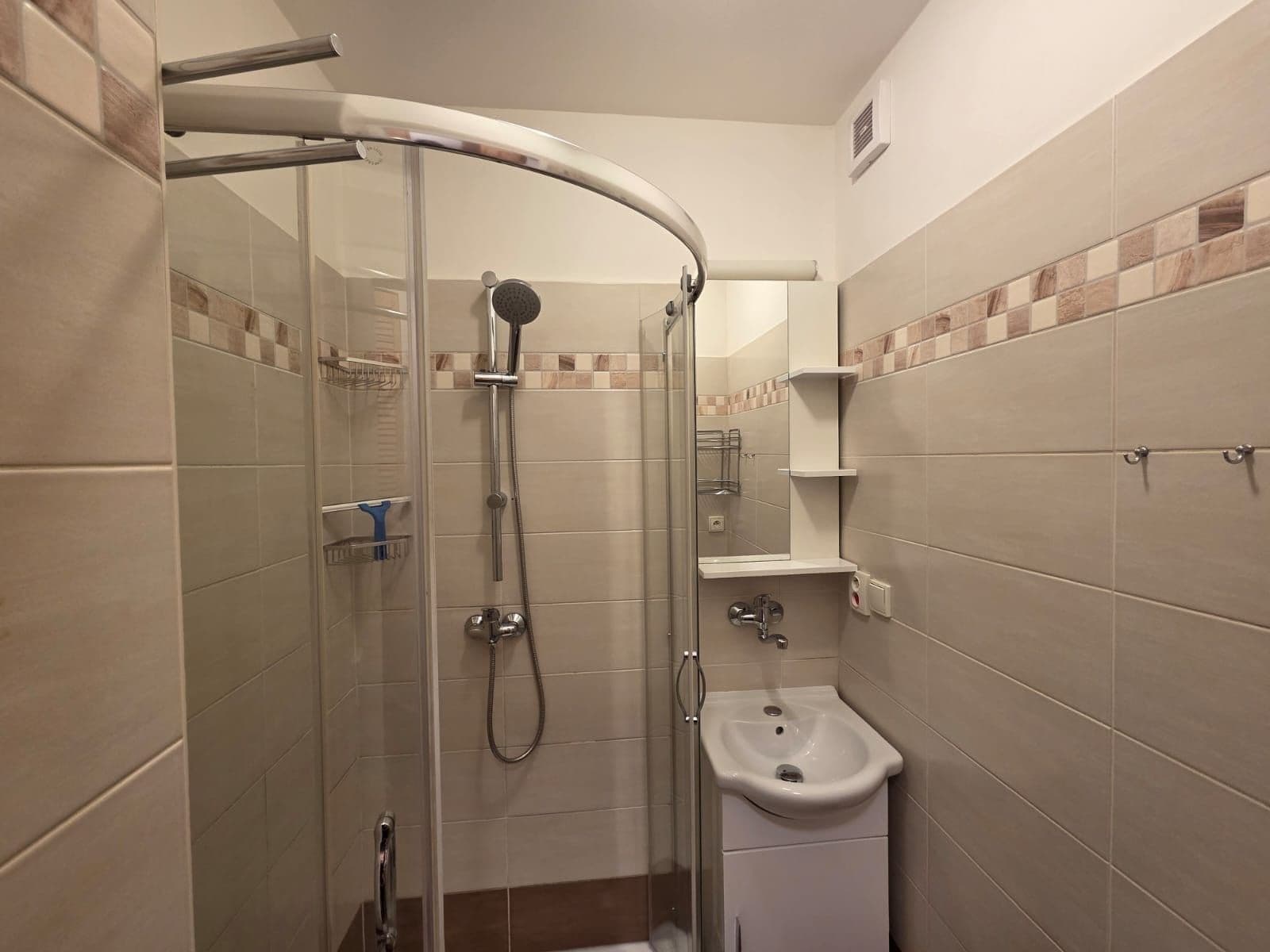 Pronájem bytu 2+1 53 m², Hartigova, Praha, Praha Pronájem bytu 2+1 53 m², Hartigova, Praha, Praha