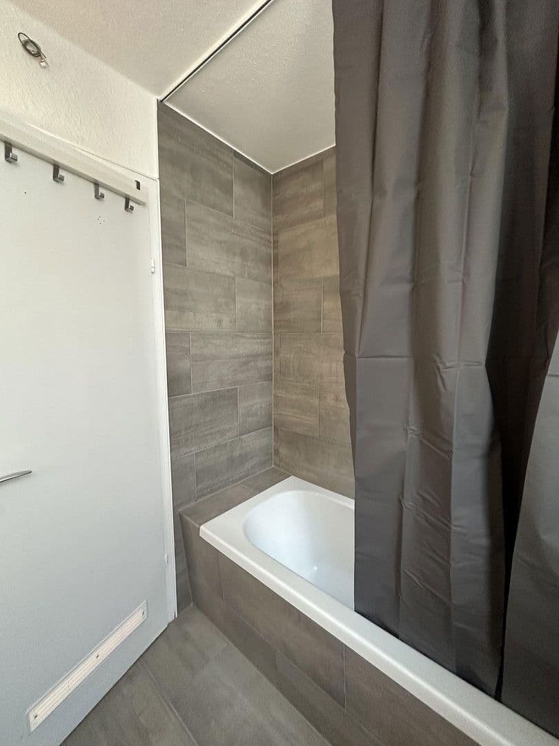 Pronájem bytu 2+1 47 m², Mannheim, Bádensko-Württembersko Pronájem bytu 2+1 47 m², Mannheim, Bádensko-Württembersko