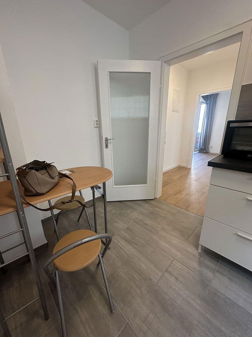 Pronájem bytu 2+1 47 m², Mannheim, Bádensko-Württembersko Pronájem bytu 2+1 47 m², Mannheim, Bádensko-Württembersko