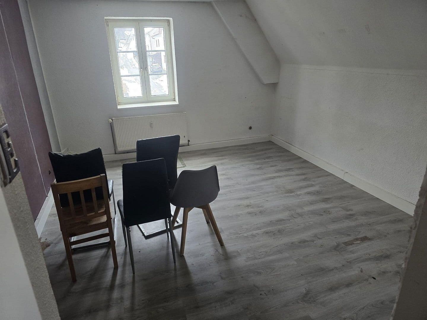 Prodej domu 617 m², pozemek 770 m², Rathausplatz 11, Kirchhaslach, Bavorsko Prodej domu 617 m², pozemek 770 m², Rathausplatz 11, Kirchhaslach, Bavorsko