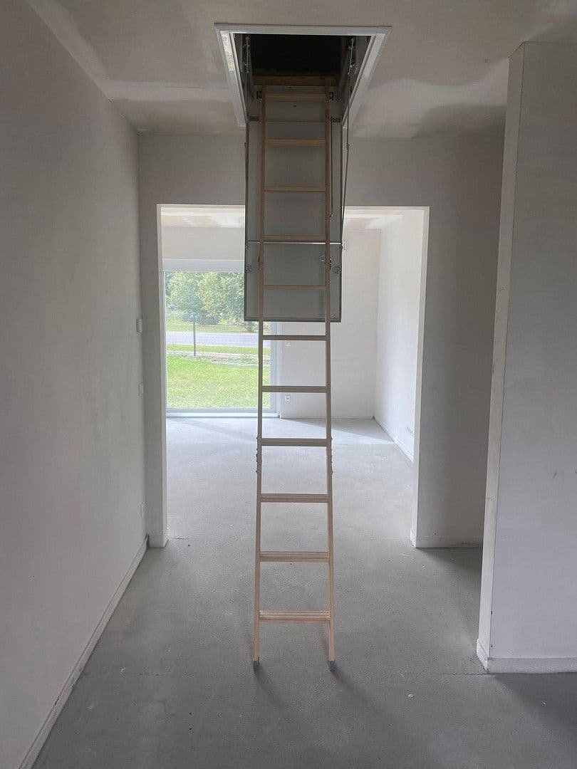 Prodej domu 151 m², pozemek 900 m², Ponnsdorfer Weg 4, Sonnewalde, Braniborsko Prodej domu 151 m², pozemek 900 m², Ponnsdorfer Weg 4, Sonnewalde, Braniborsko