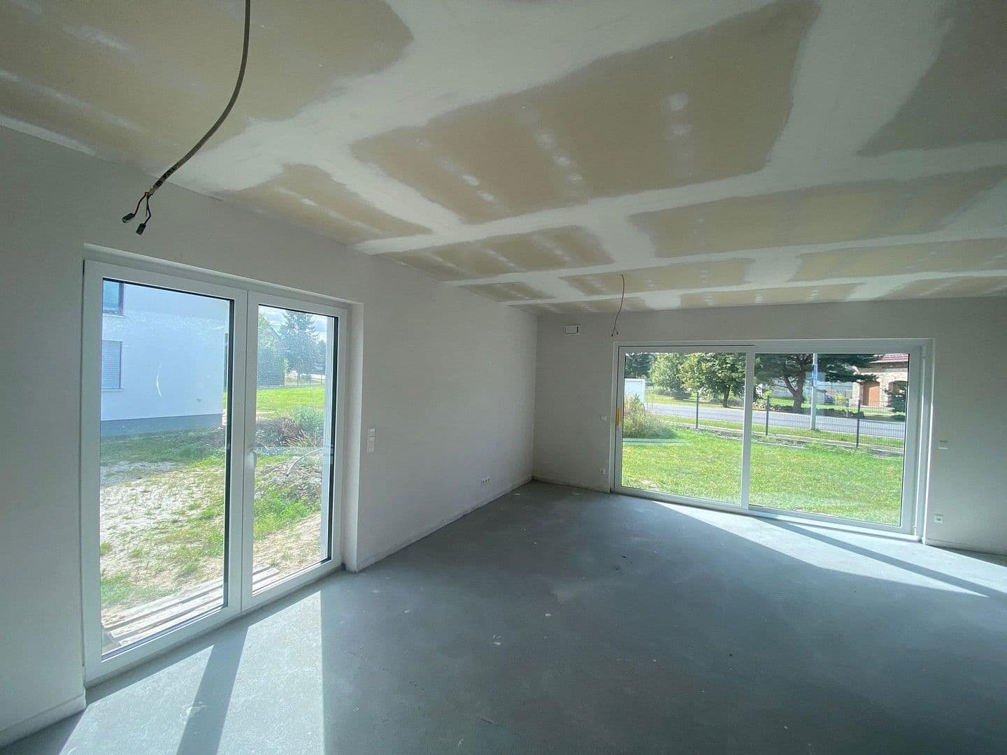 Prodej domu 151 m², pozemek 900 m², Ponnsdorfer Weg 4, Sonnewalde, Braniborsko Prodej domu 151 m², pozemek 900 m², Ponnsdorfer Weg 4, Sonnewalde, Braniborsko