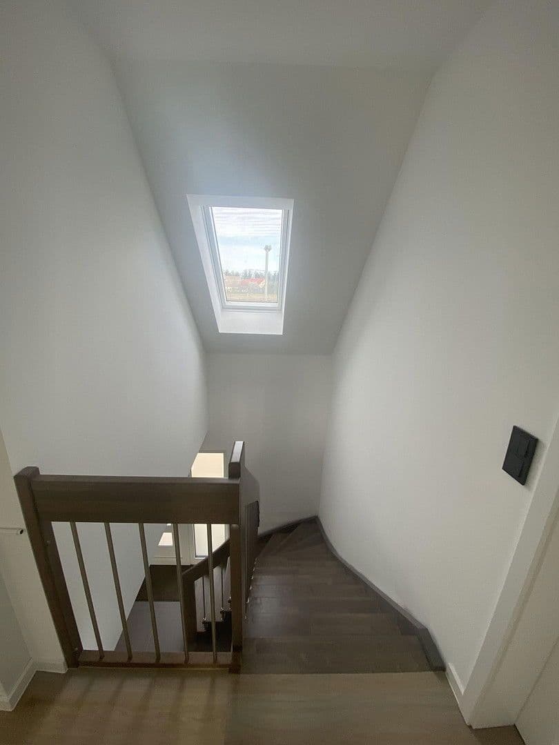 Prodej domu 151 m², pozemek 920 m², Ponnsdorfer Weg 4 A, Sonnewalde, Braniborsko Prodej domu 151 m², pozemek 920 m², Ponnsdorfer Weg 4 A, Sonnewalde, Braniborsko