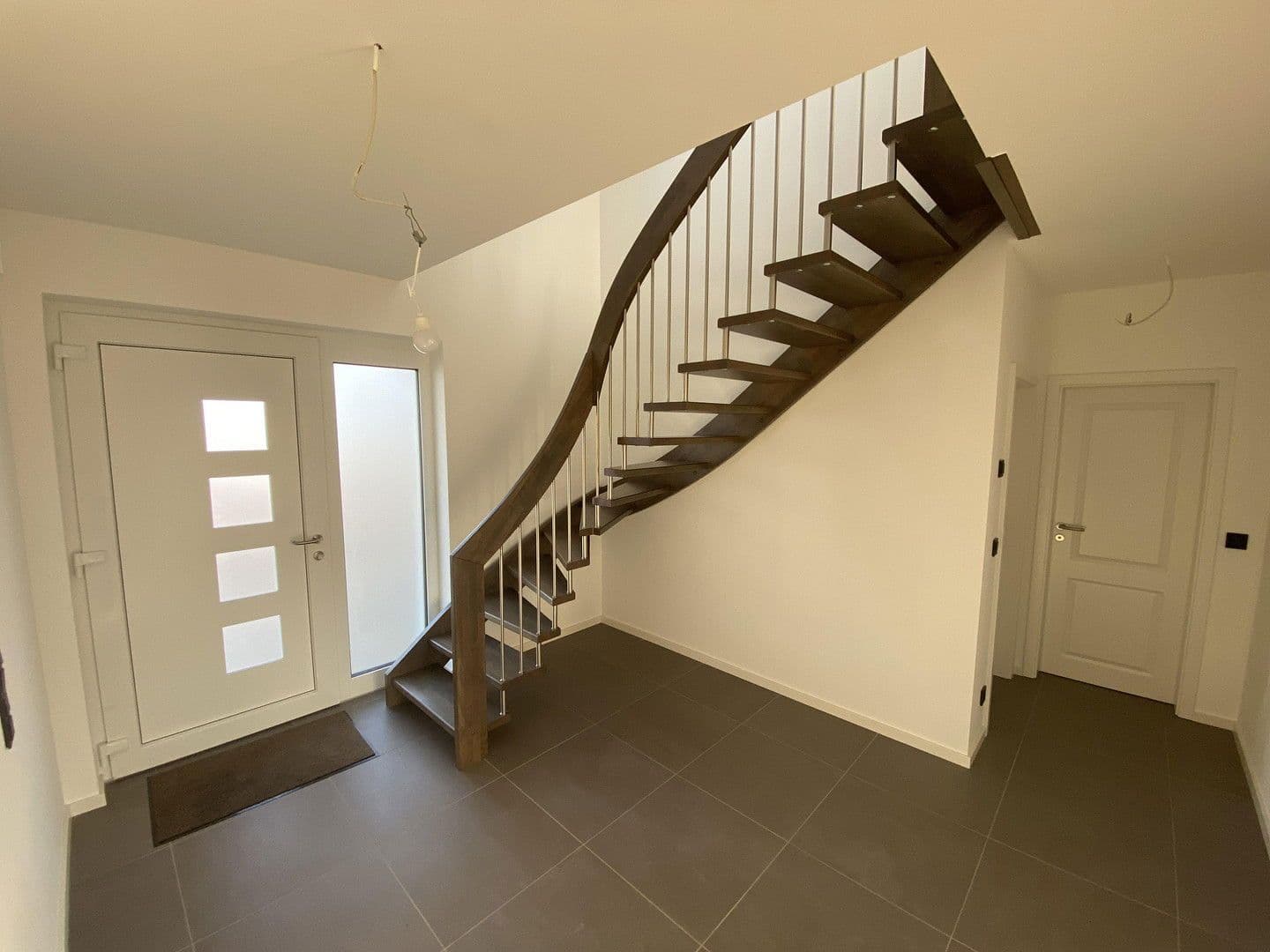 Prodej domu 151 m², pozemek 920 m², Ponnsdorfer Weg 4 A, Sonnewalde, Braniborsko Prodej domu 151 m², pozemek 920 m², Ponnsdorfer Weg 4 A, Sonnewalde, Braniborsko