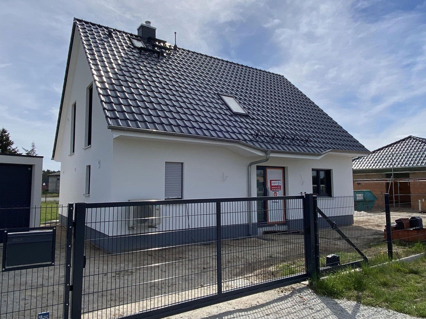 Prodej domu 151 m², pozemek 920 m², Ponnsdorfer Weg 4 A, Sonnewalde, Braniborsko Prodej domu 151 m², pozemek 920 m², Ponnsdorfer Weg 4 A, Sonnewalde, Braniborsko