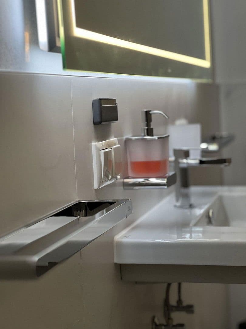 Pronájem bytu 3+1 77 m², Ihringshäuser Straße 12, Kassel, Hessen Pronájem bytu 3+1 77 m², Ihringshäuser Straße 12, Kassel, Hessen