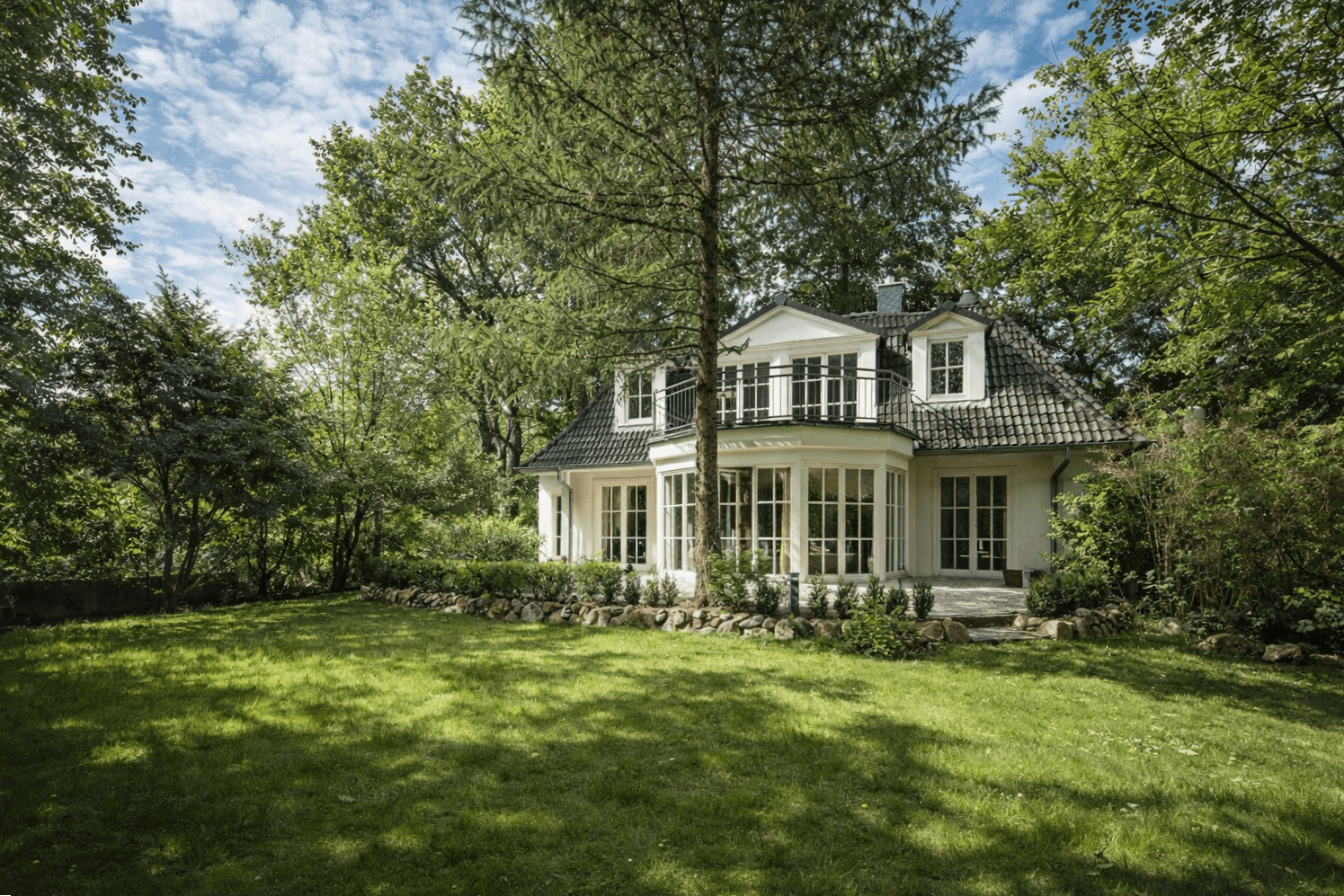 Pronájem domu 198 m², pozemek 1.068 m², Hamburg, Hamburg Pronájem domu 198 m², pozemek 1.068 m², Hamburg, Hamburg