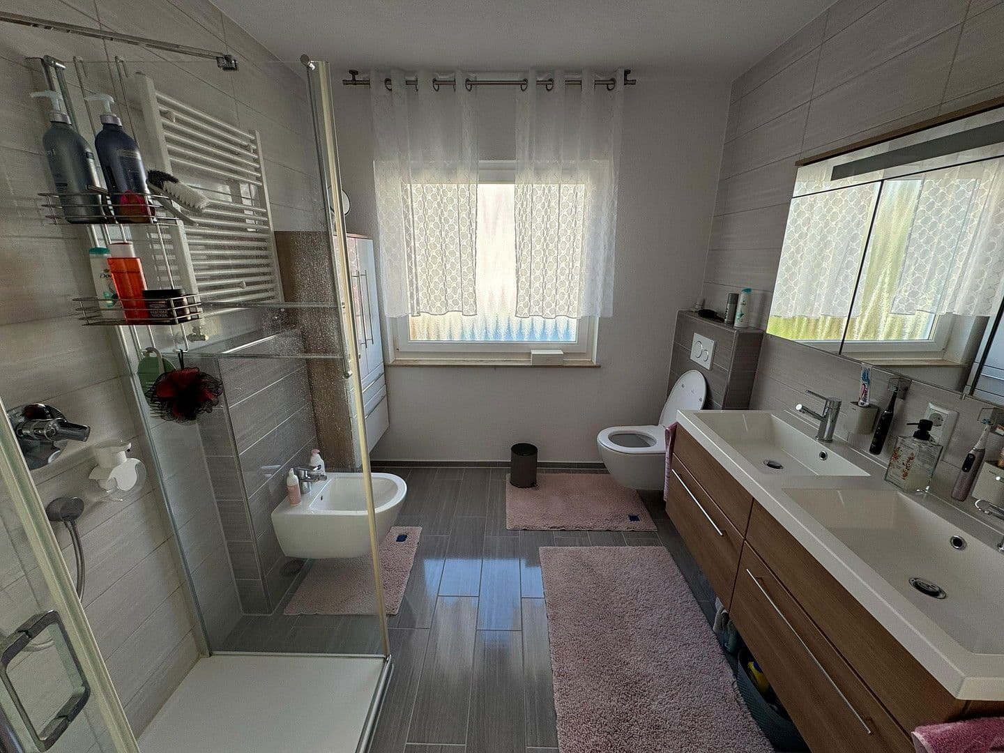 Prodej domu 135 m², pozemek 341 m², Brahmsstraße 24, Herrenberg, Bádensko-Württembersko Prodej domu 135 m², pozemek 341 m², Brahmsstraße 24, Herrenberg, Bádensko-Württembersko