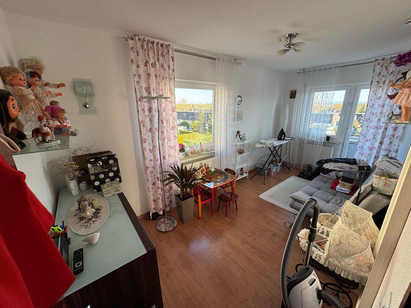 Prodej domu 135 m², pozemek 341 m², Brahmsstraße 24, Herrenberg, Bádensko-Württembersko Prodej domu 135 m², pozemek 341 m², Brahmsstraße 24, Herrenberg, Bádensko-Württembersko