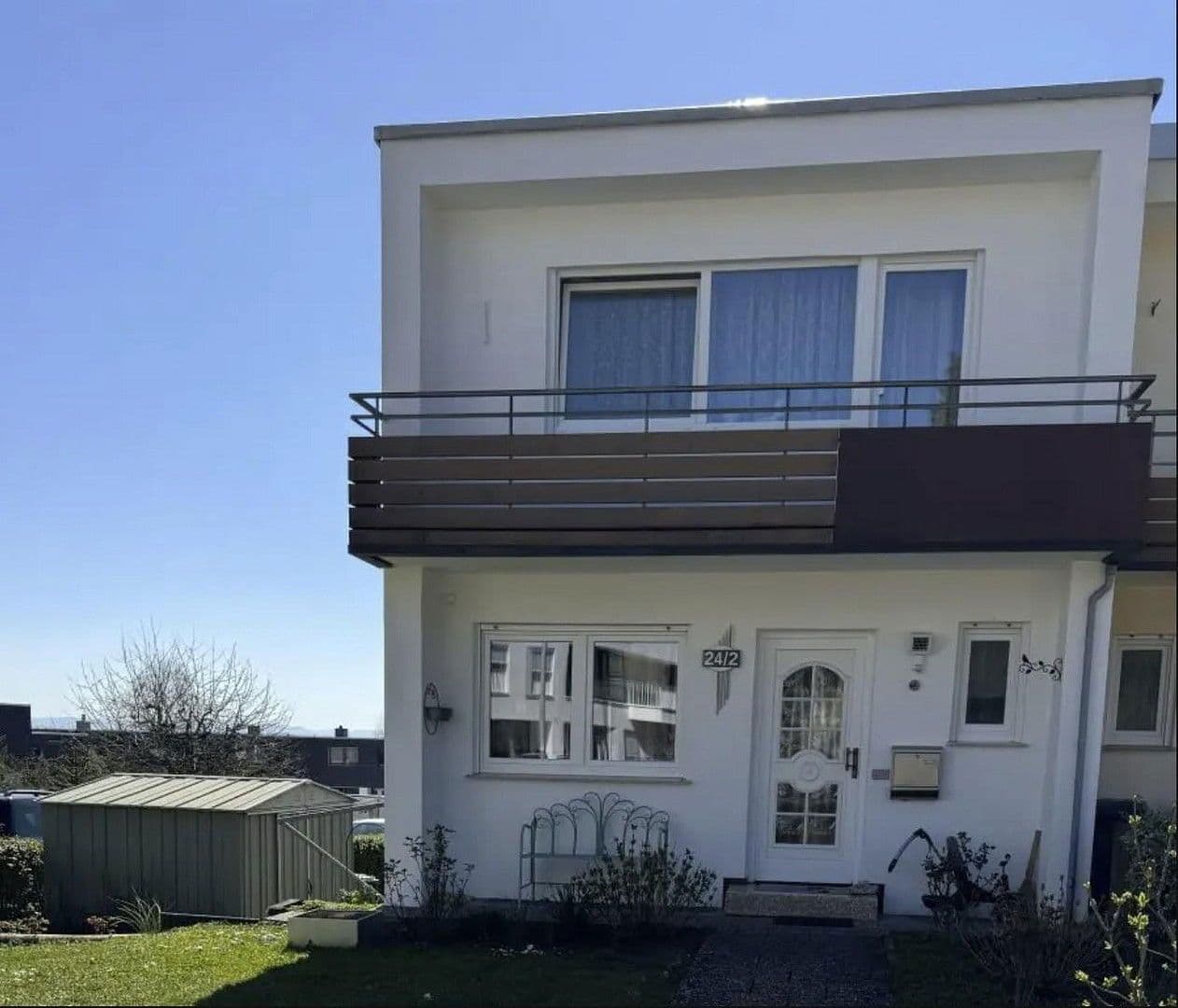 Prodej domu 135 m², pozemek 341 m², Brahmsstraße 24, Herrenberg, Bádensko-Württembersko Prodej domu 135 m², pozemek 341 m², Brahmsstraße 24, Herrenberg, Bádensko-Württembersko